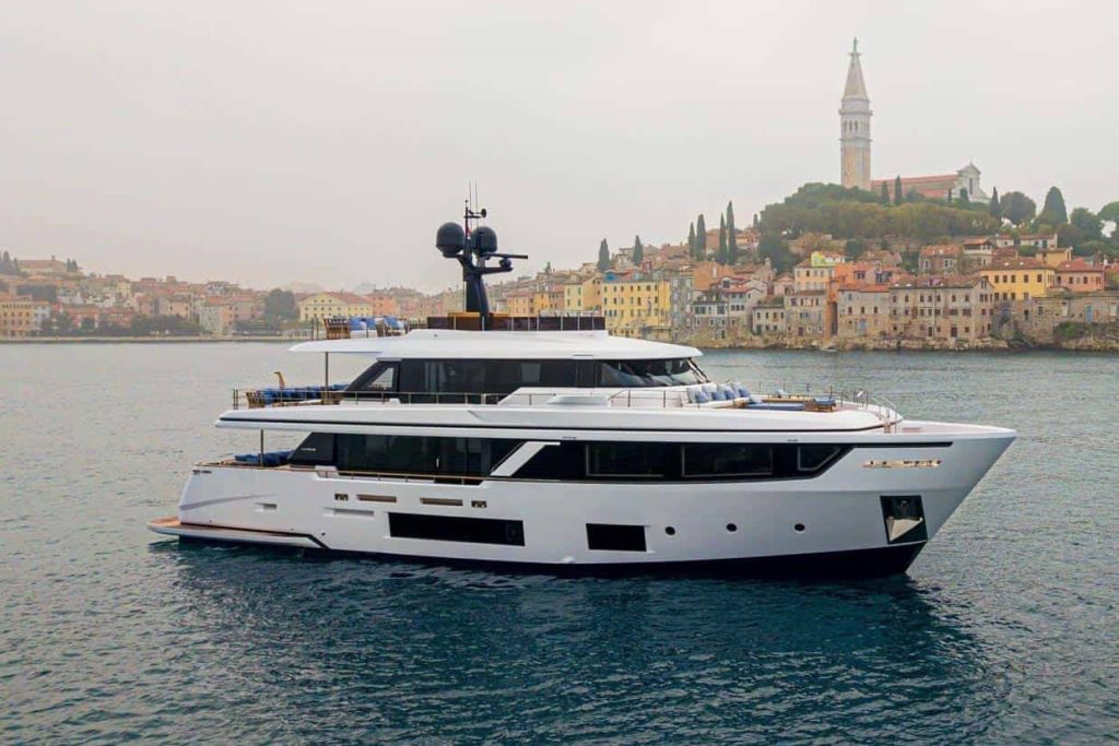 Custom Line Navetta 30 Rovinj 00