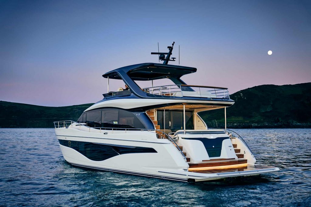 Princess Y72 flybridge