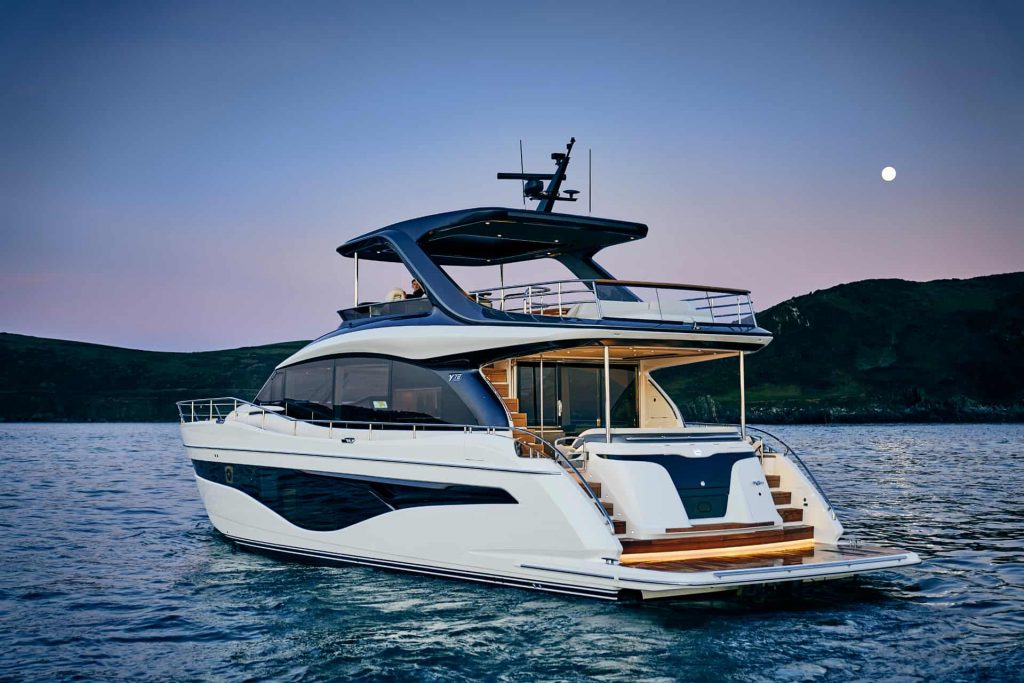 Princess Y72 flybridge