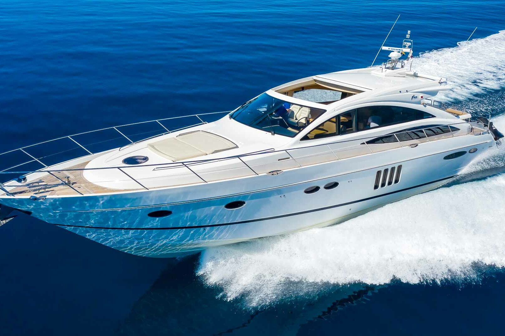 Luxury yacht Princess V65 Spice of Life II cruising