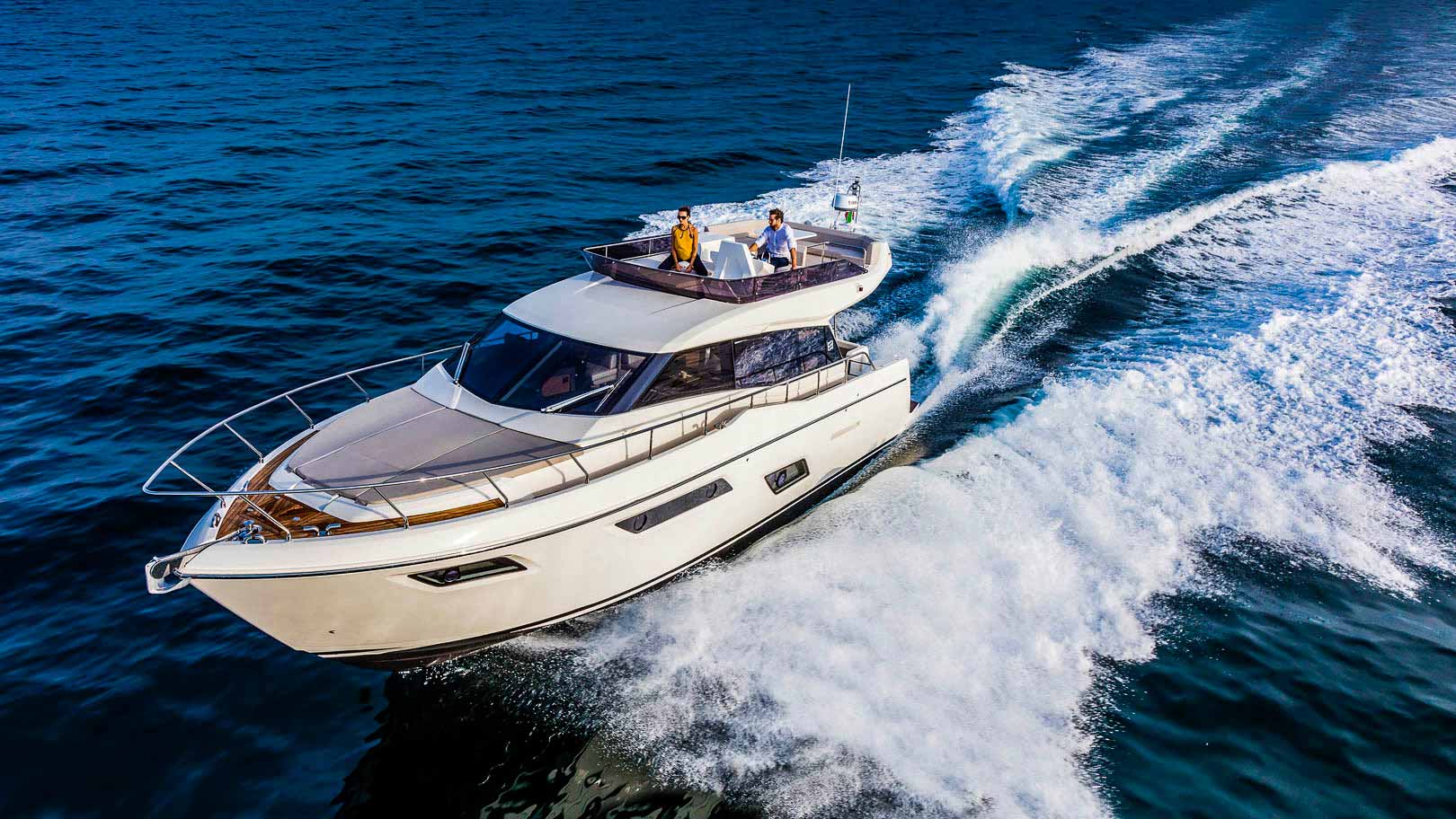 Luxury yacht Benetti Happy Me sunset port side