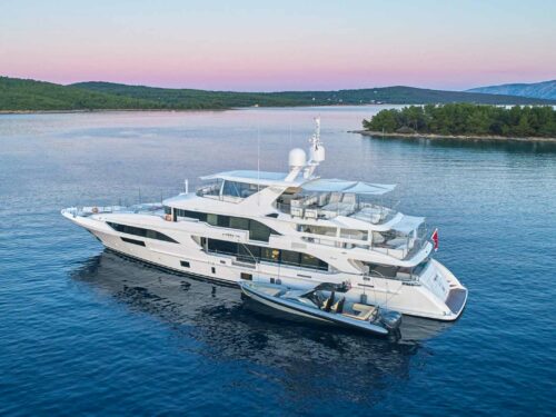 Luxury yacht Benetti Happy Me sunset port side