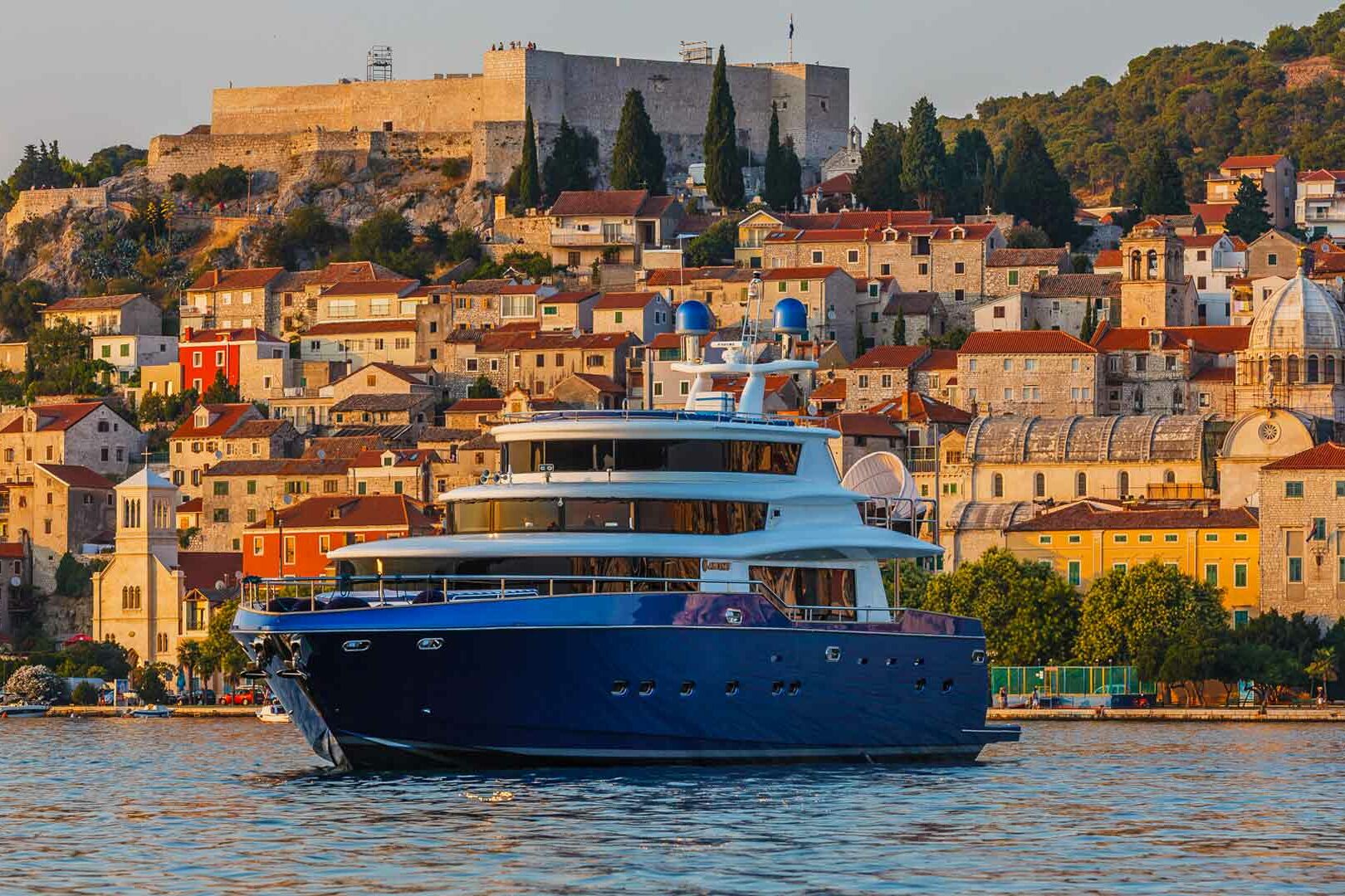 Luxury yacht Johnson Baby anchor sibenik