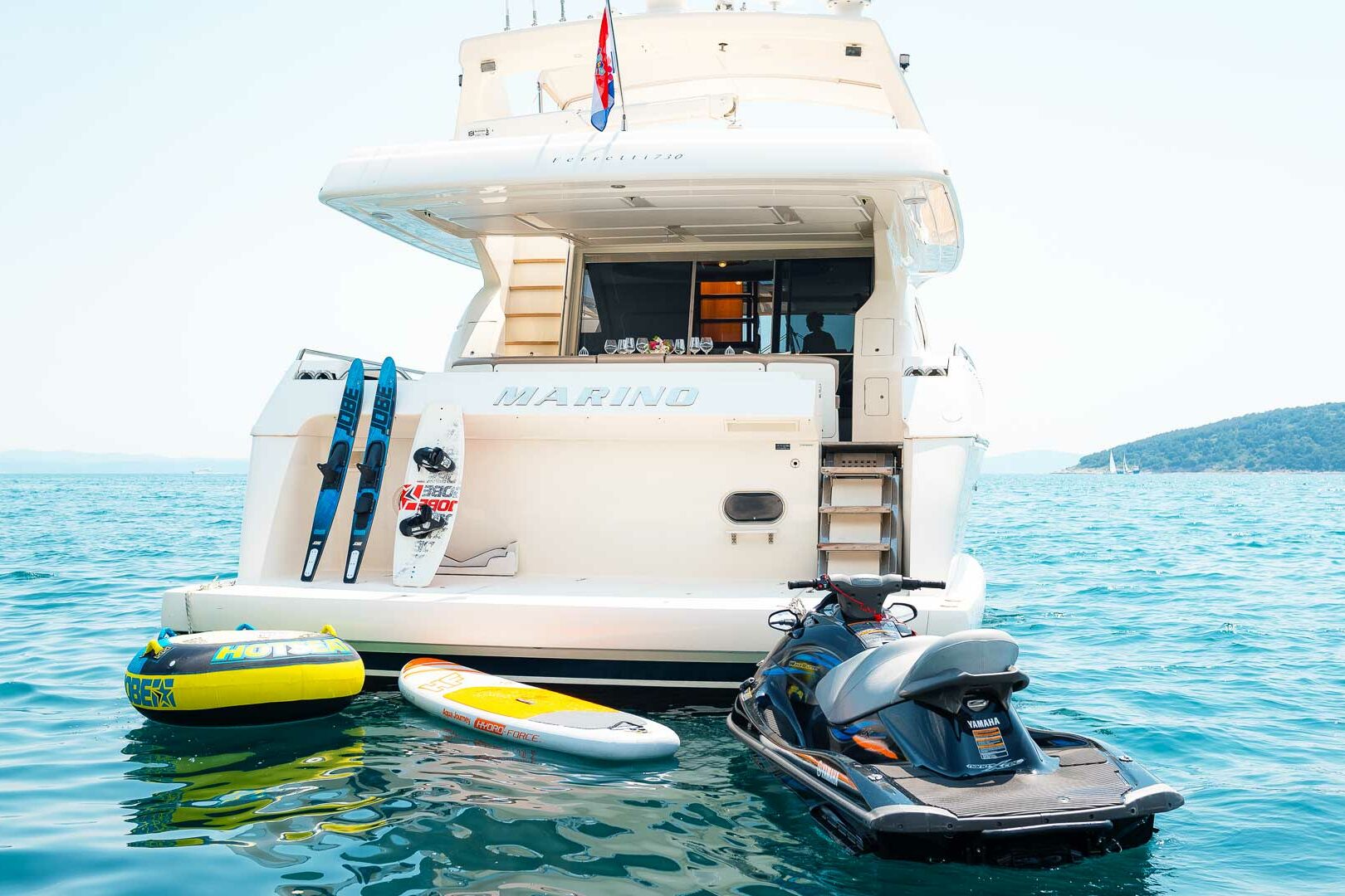 Luxury yacht Ferretti 730 Marino water toys