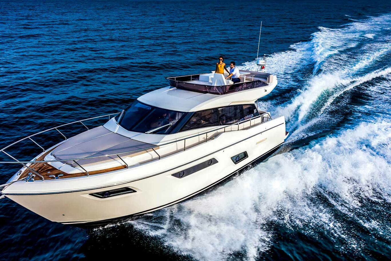 Motor boat Ferretti Yachts 450 sea front