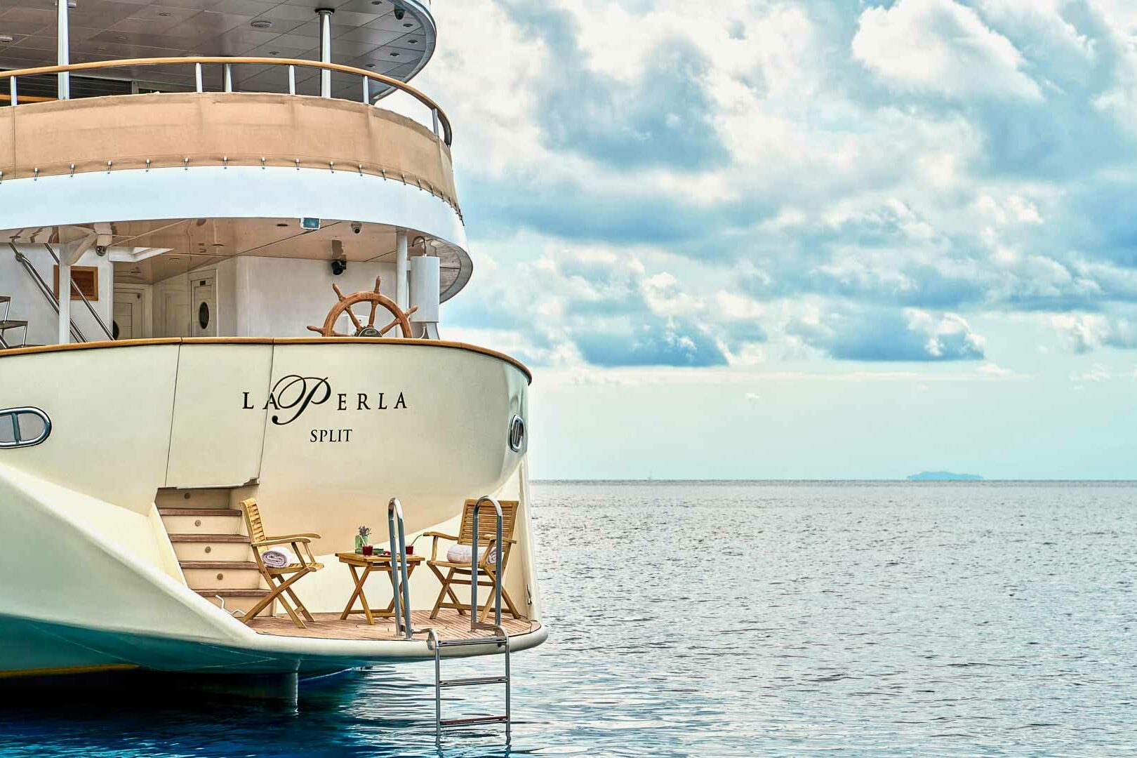 Luxury boutique yacht La Perla stren view