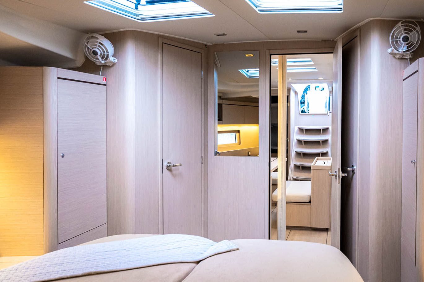 This is photo of a sailing boat Oceanis 46.1 doble bed cabin