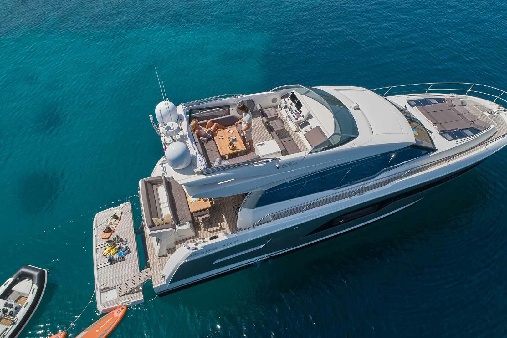 Luxury yacht Prestige 630S Simull flybridge top view