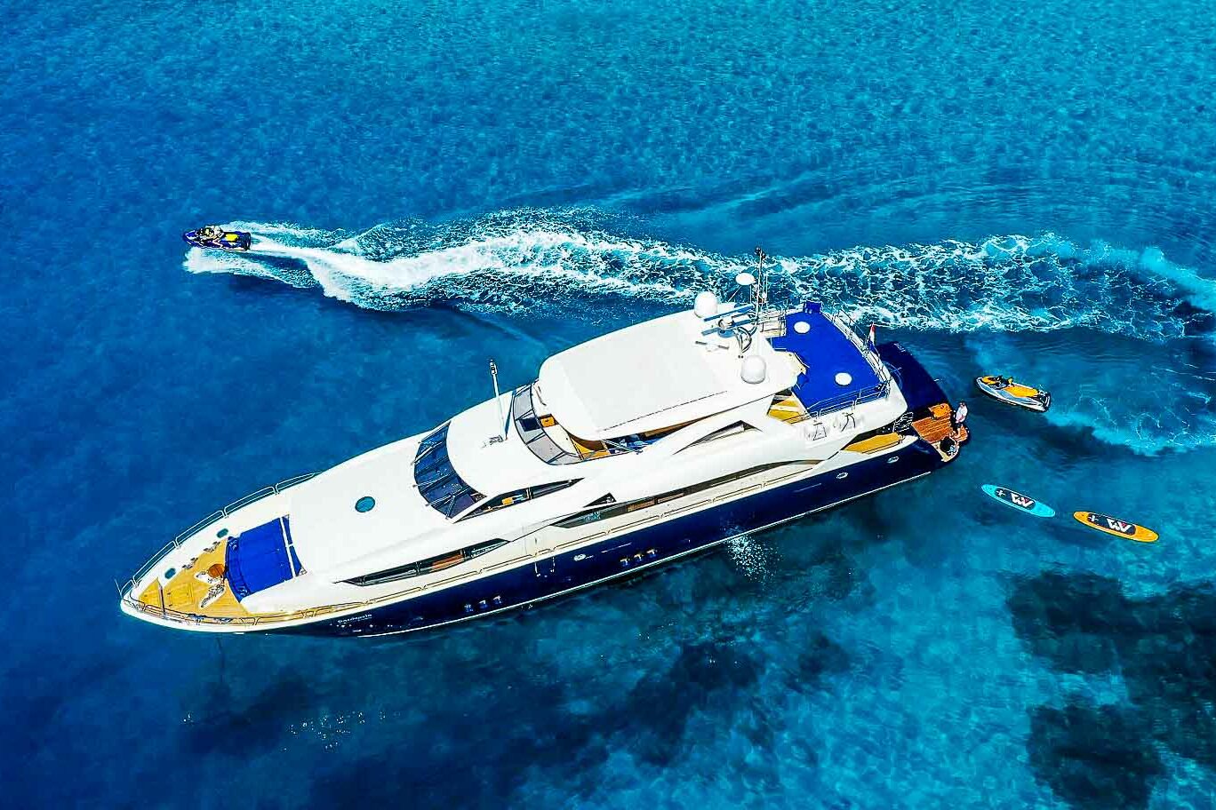 Luxury yacht Sunseeker 34 M Cassiopeia top view