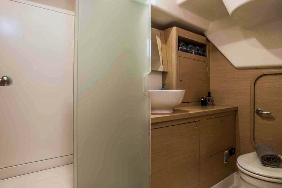 This is photo of a sailing boat X-43 toilette