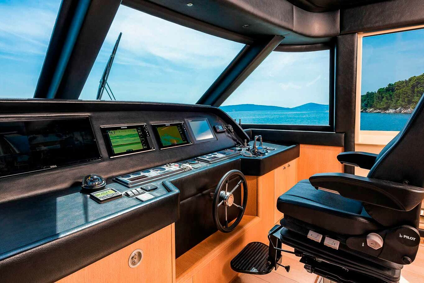 Luxury yacht Aegean Yachts Grace upper deck wheelhouse