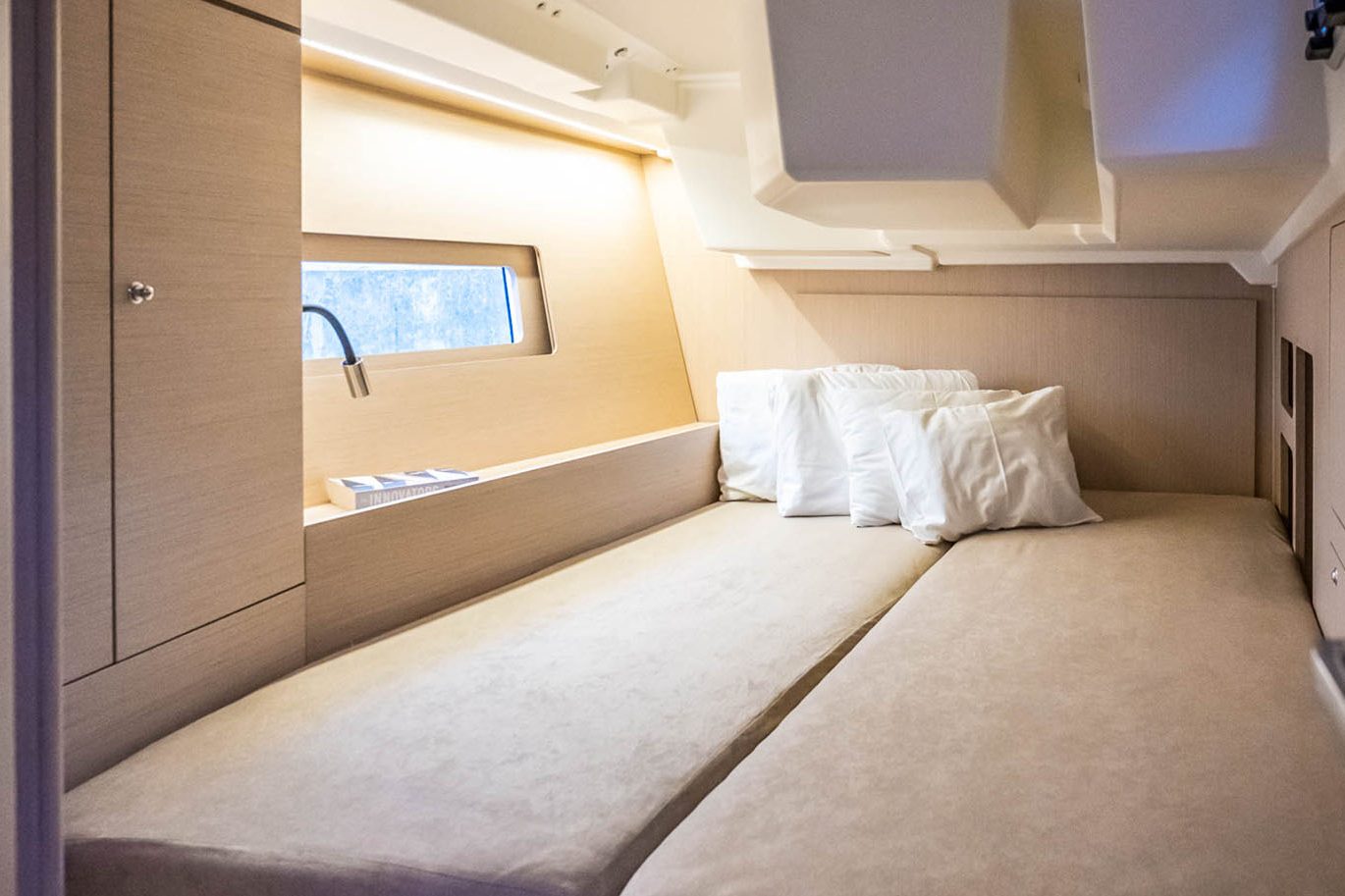 This is photo of a sailing boat Oceanis 46.1 double bed cabin