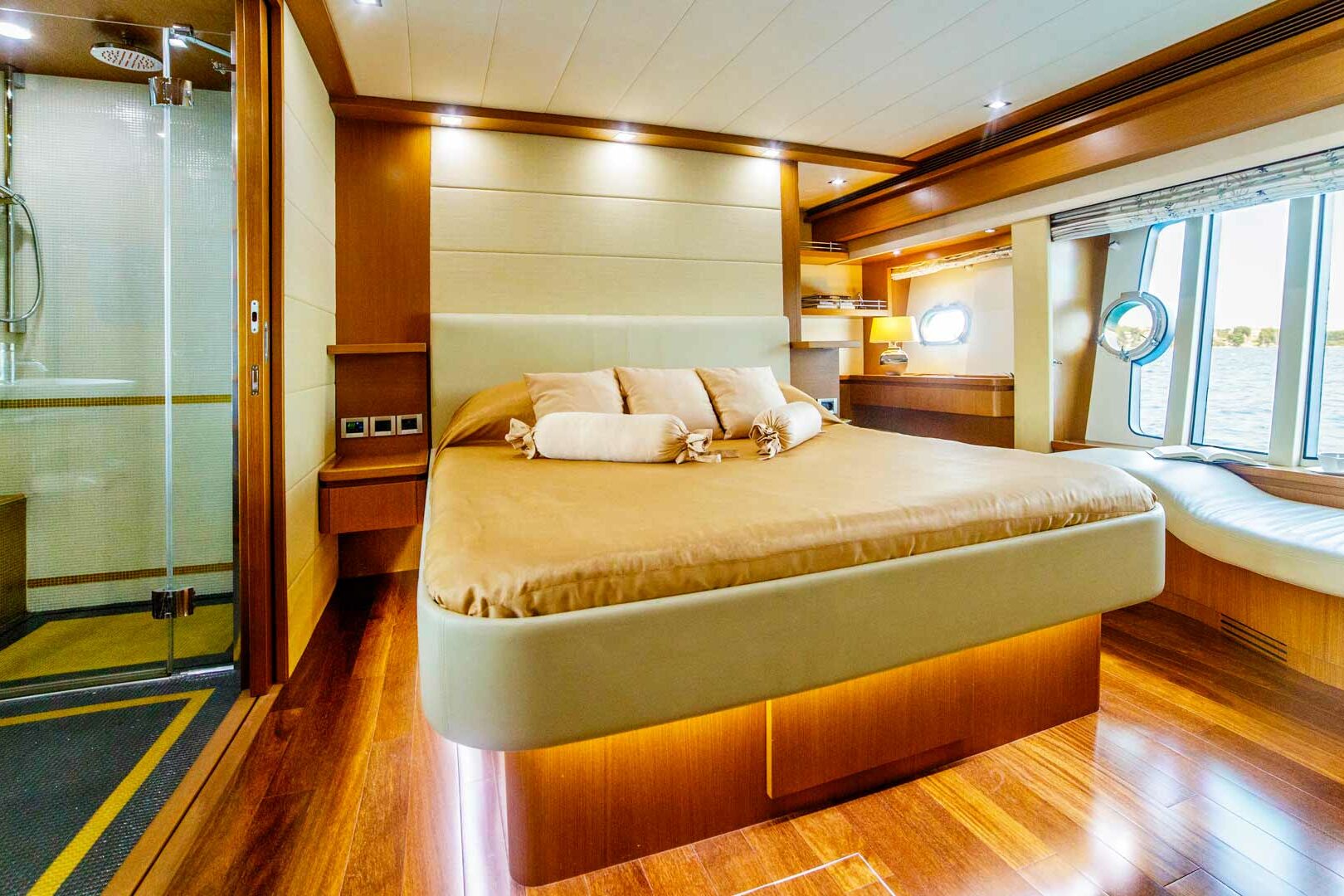 Luxury yacht Ferretti 780 Orlando L master cabin view