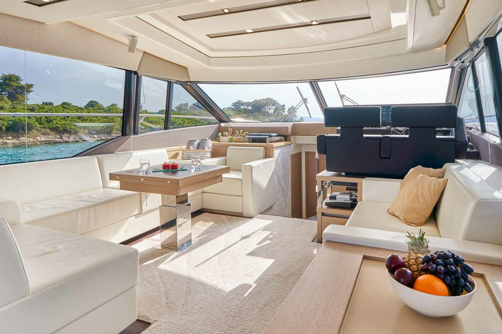 Luxury yacht Prestige 630S Simull salon sofa