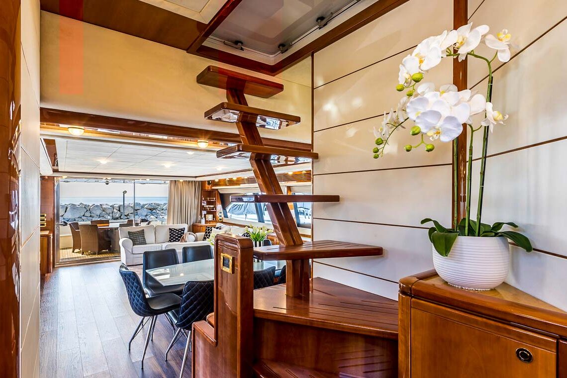 Luxury yacht Ferretti 880 Katariina salon staircase to flybridge