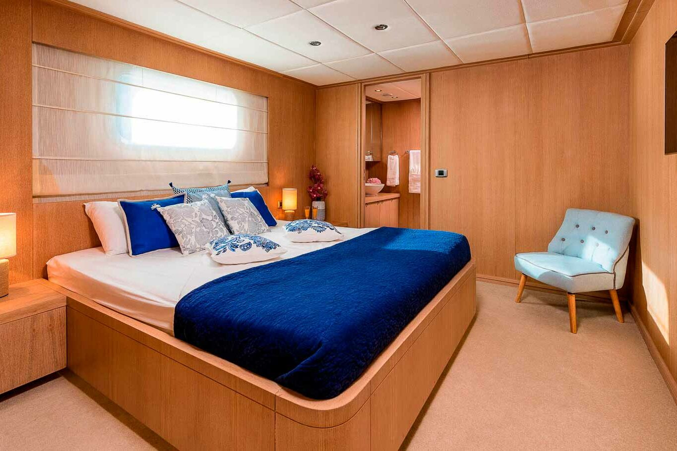 Luxury yacht Aegean Yachts Grace lower deck double cabin view