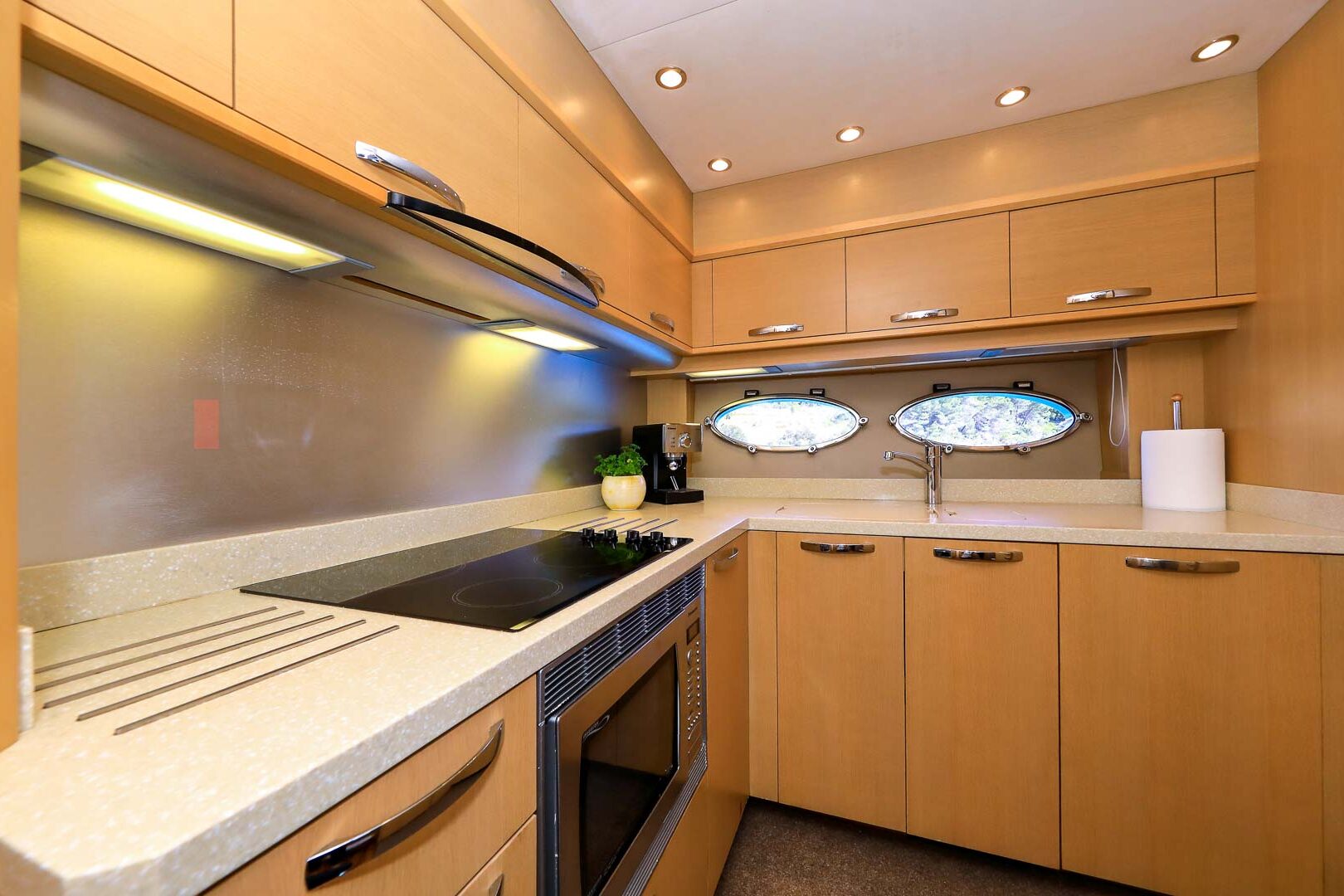 Luxury yacht Princess V65 Spice of Life II galley