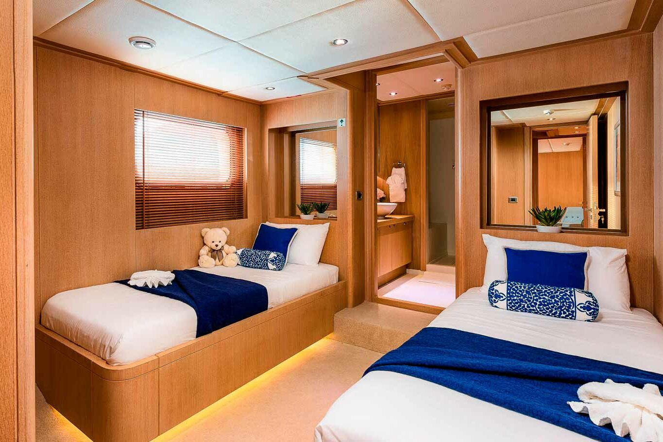 Luxury yacht Aegean Yachts Grace twin cabin view