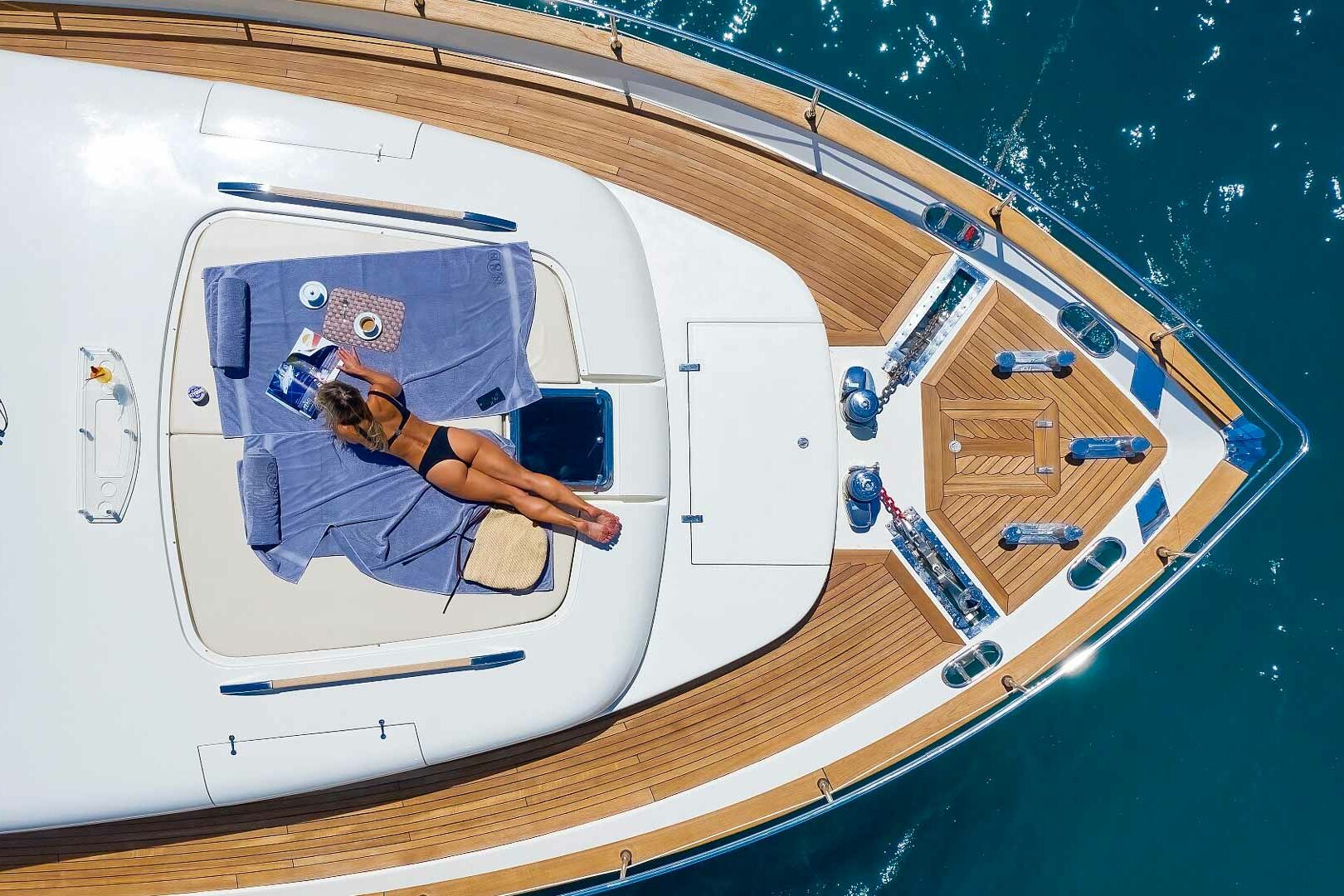 Luxury yacht Riva 85 ‘888’ bow