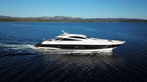 Luxury yacht Benetti Happy Me sunset port side