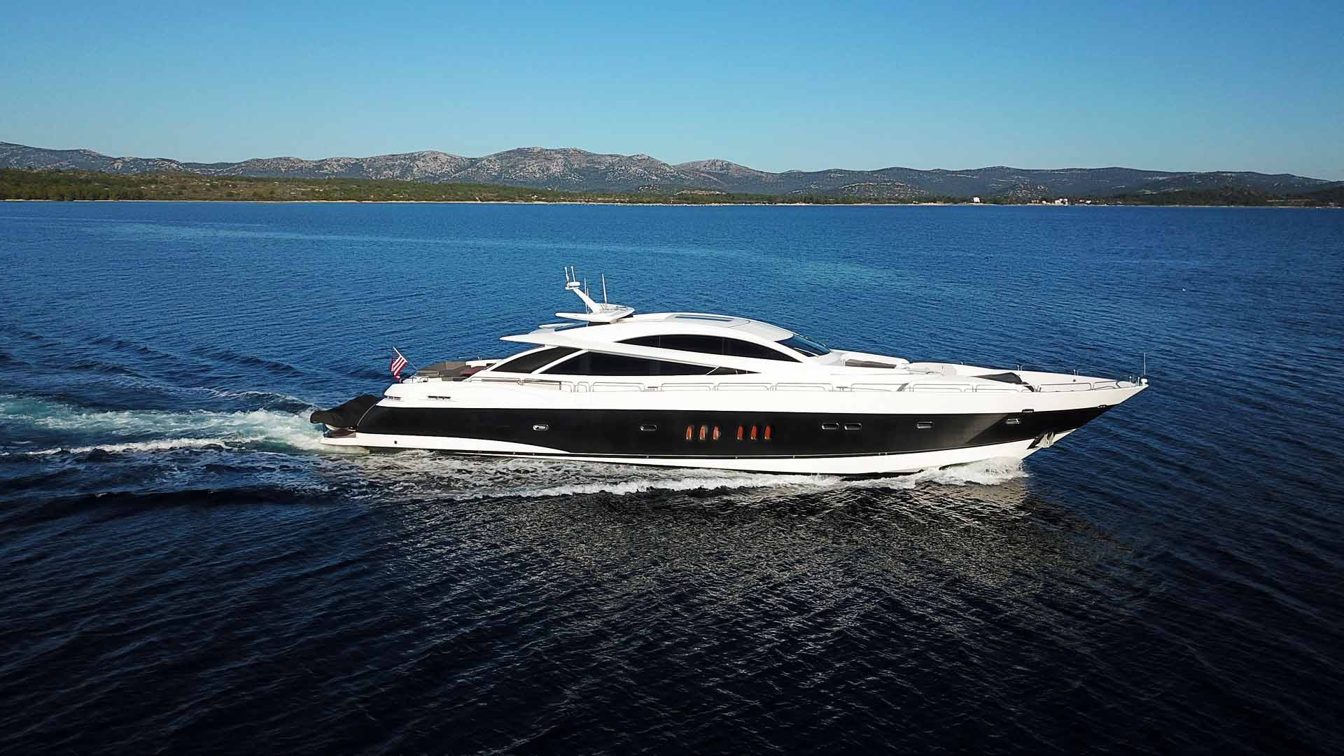 Luxury yacht Quantum starboard side