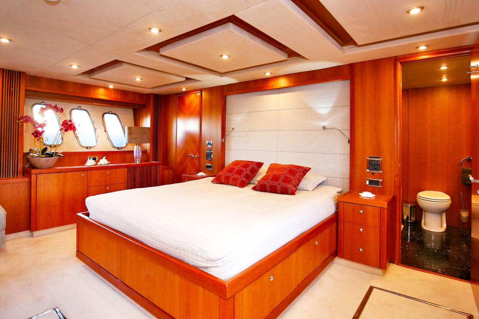 Quantum Master cabin