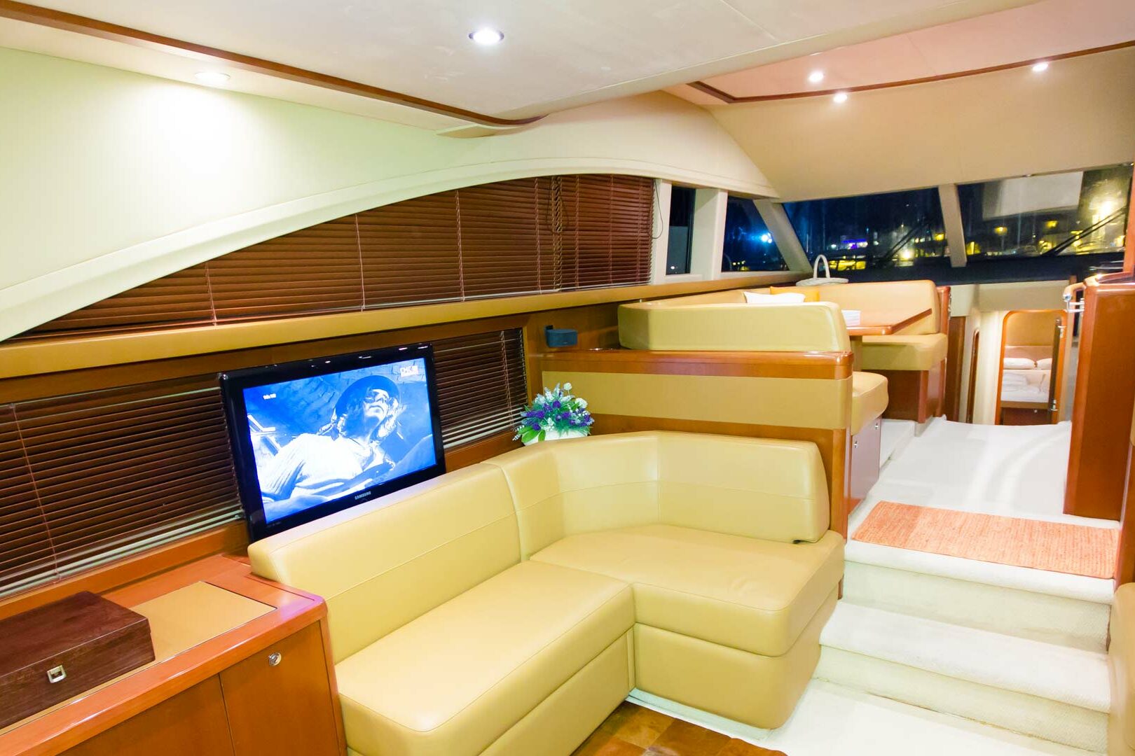 Luxury yacht Princess 62 Pamango salon view