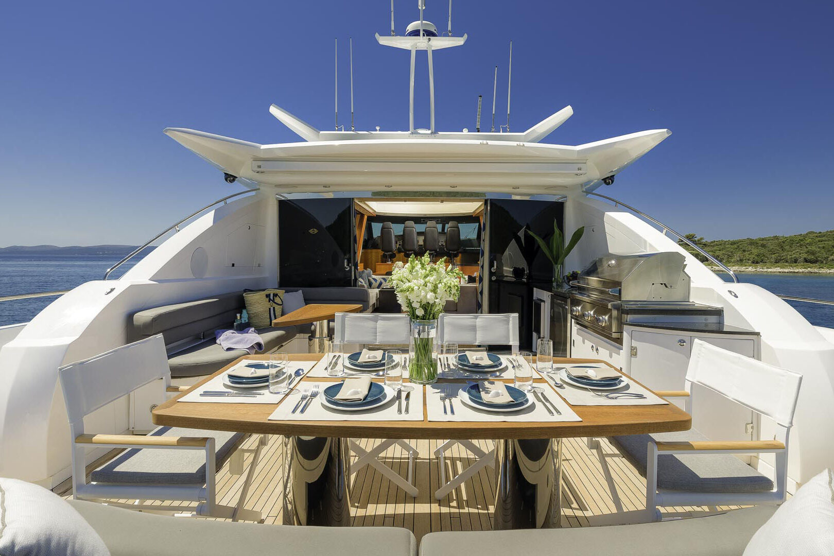 Quantum aft dining view