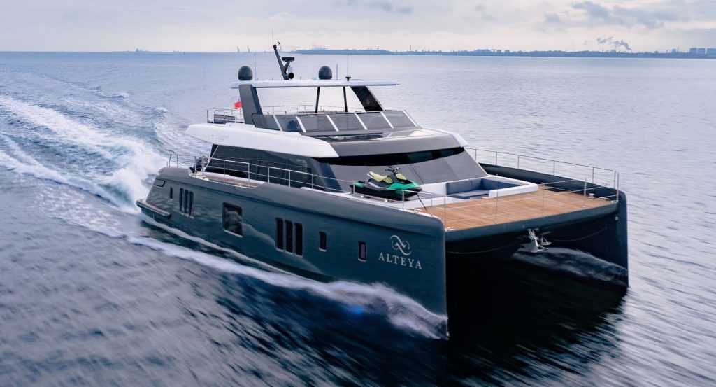 Sunreef 70 Power catamaran cruising