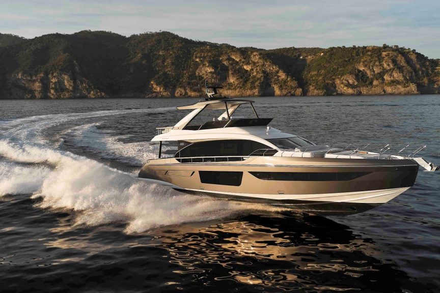 This is a photography of Azimut Yachts Azimut 68