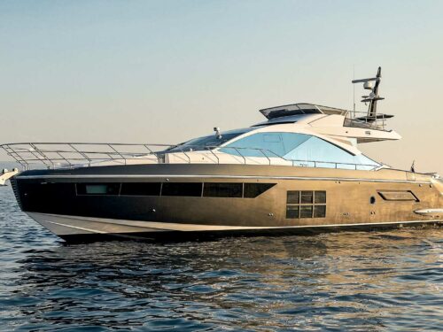 Luxury yacht Azimut S7 Limitless cruising view
