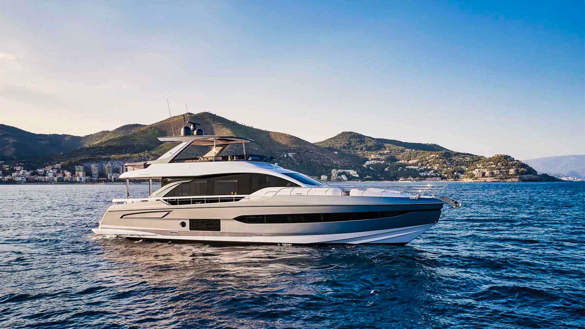 Azimut 78 Flybridge external view