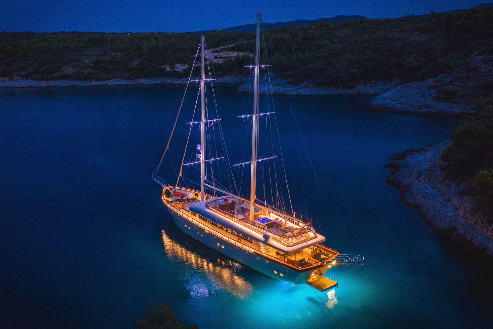 The luxury sailing yacht Son de Mar night view