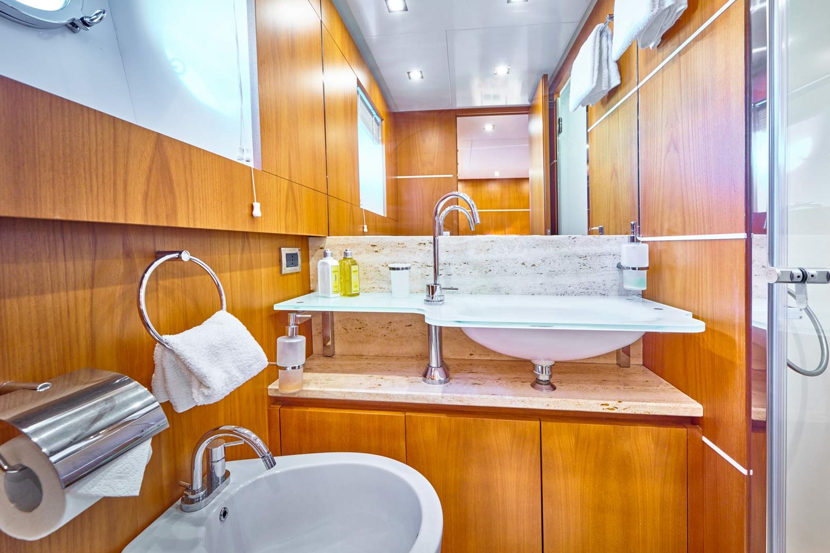 The luxury yacht Karisma Toilette cabins