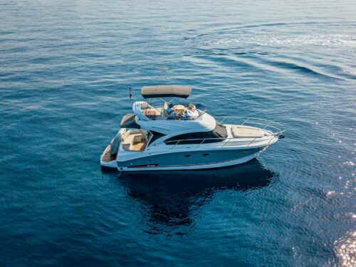Motor Boat Antares 36 anchor