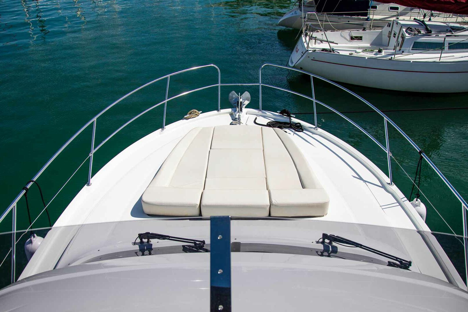 Motor Boat Antares 36 bow view