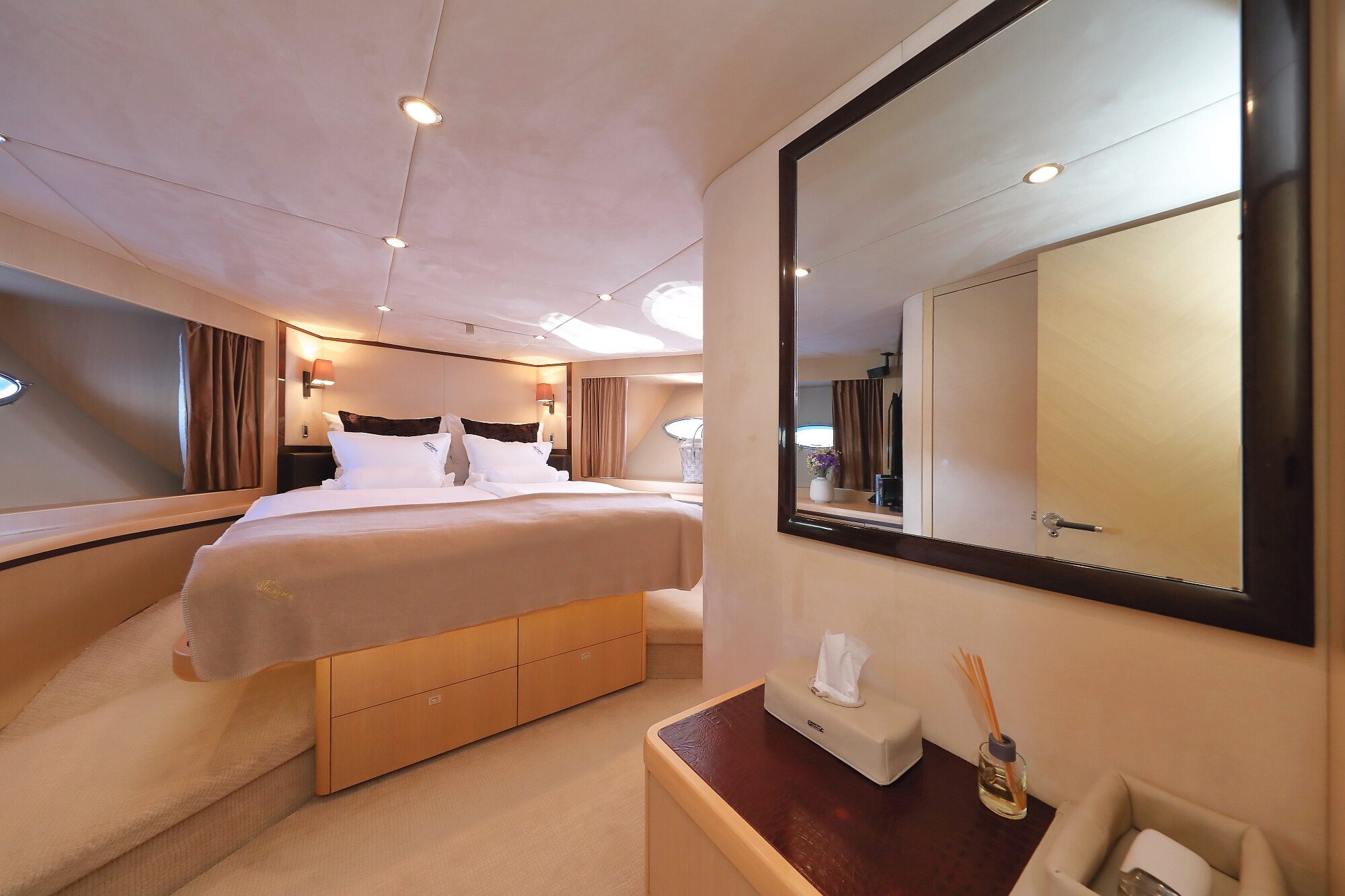 Insieme VIP cabin