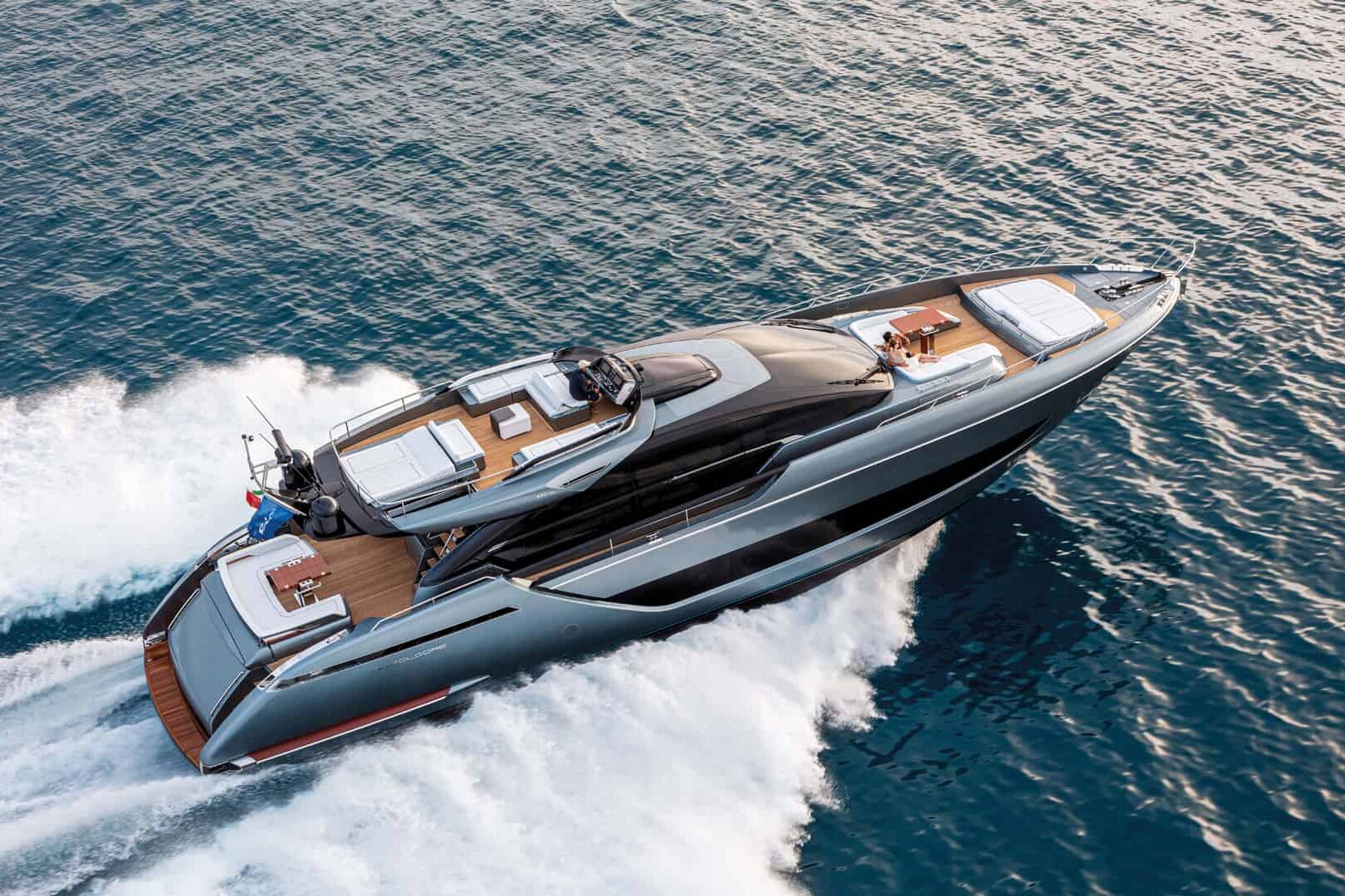 Riva 88 Folgore motoryacht