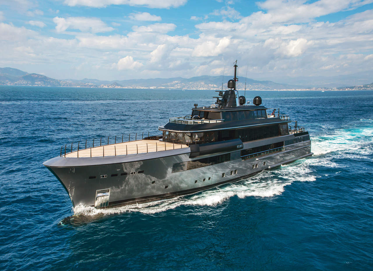 CRN Atlante superyacht