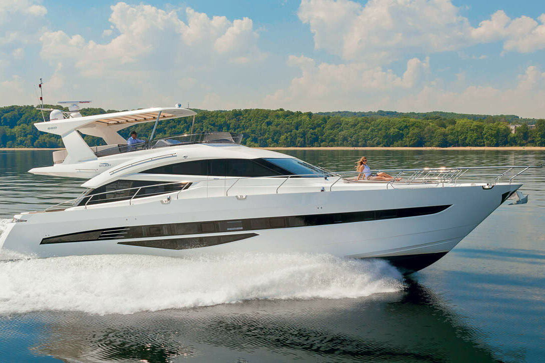 Galeon 660 motor yacht