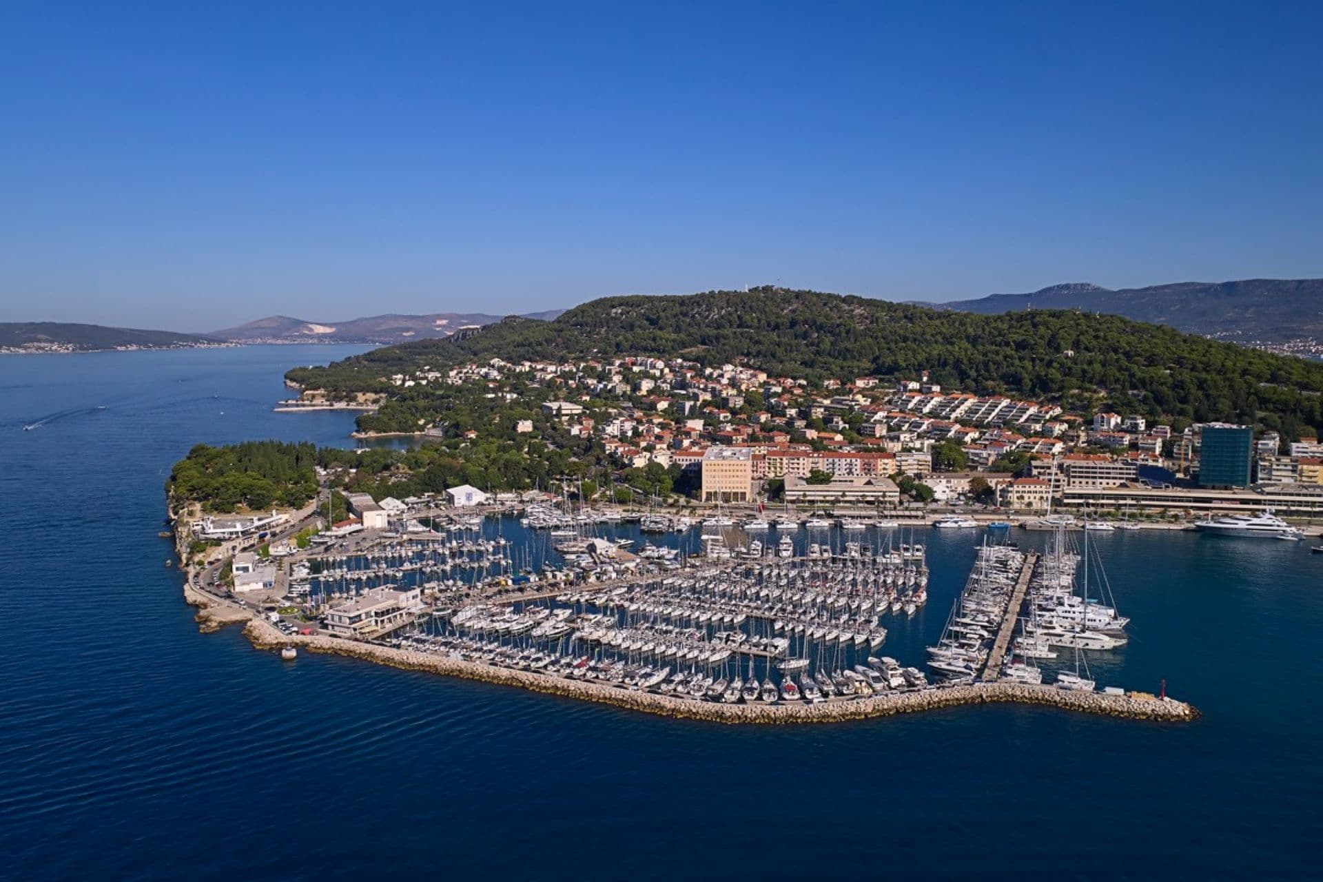 split luxury yacht charter guide aci marina