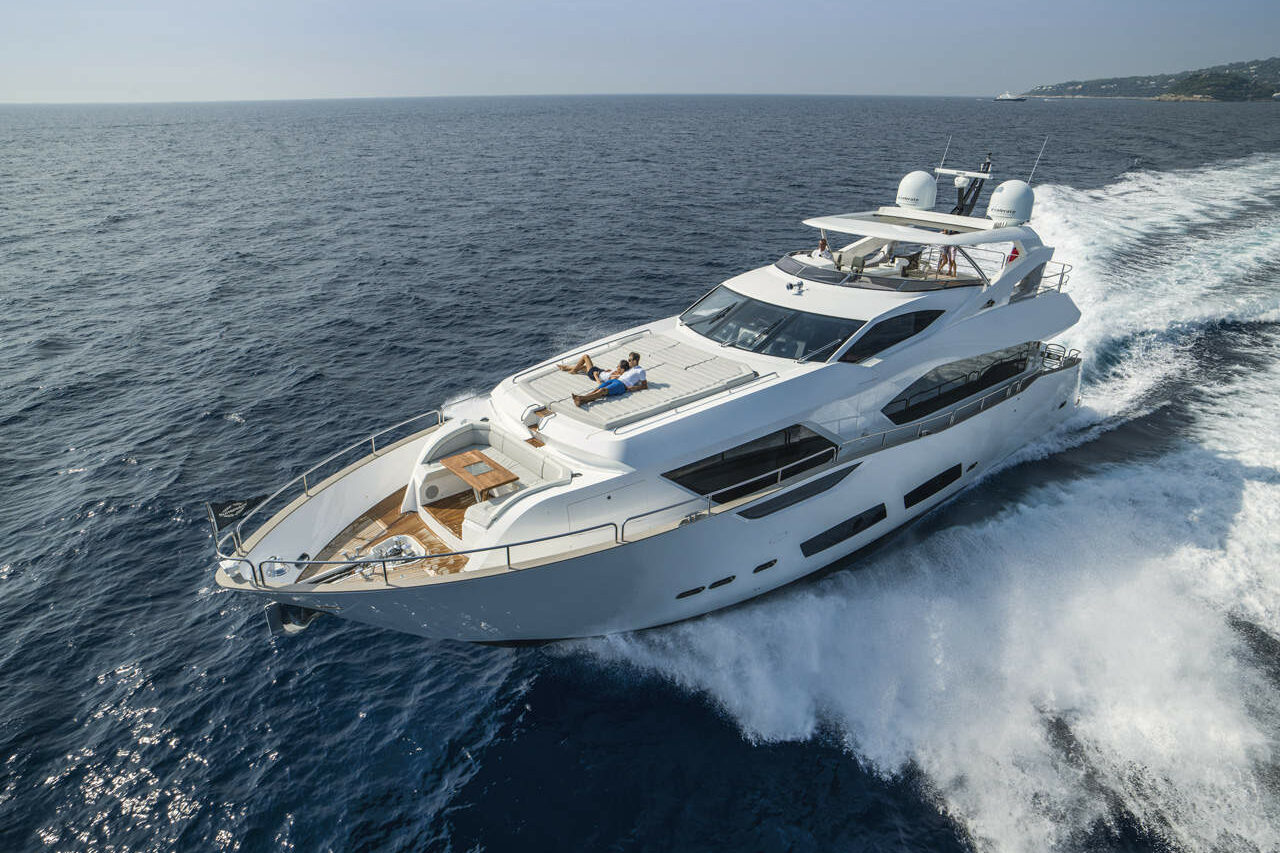 sunseeker 95 yacht review