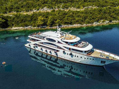 Luxury yacht for charter Olimp on anchor