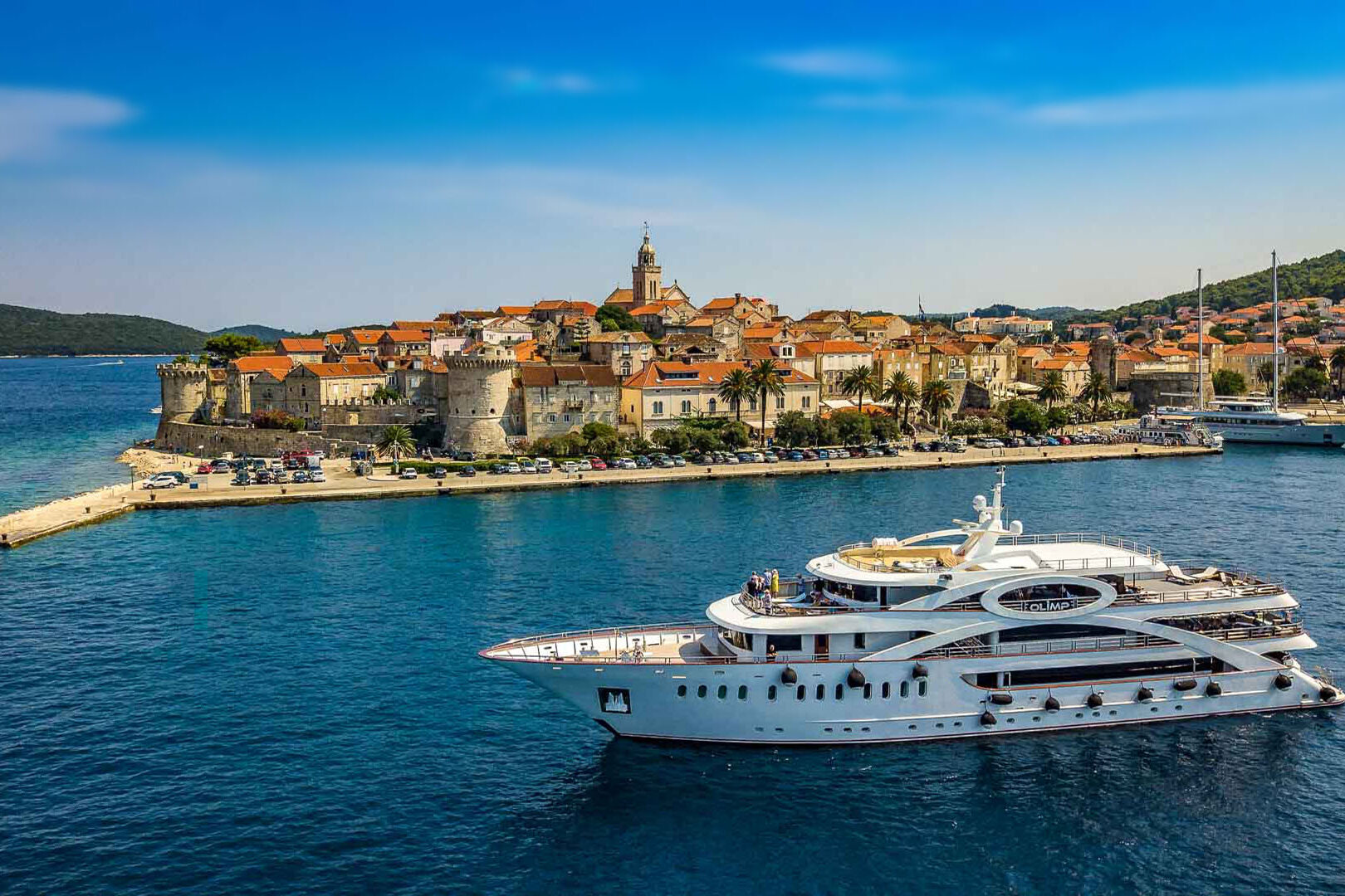 Luxury yacht Olimp cruising