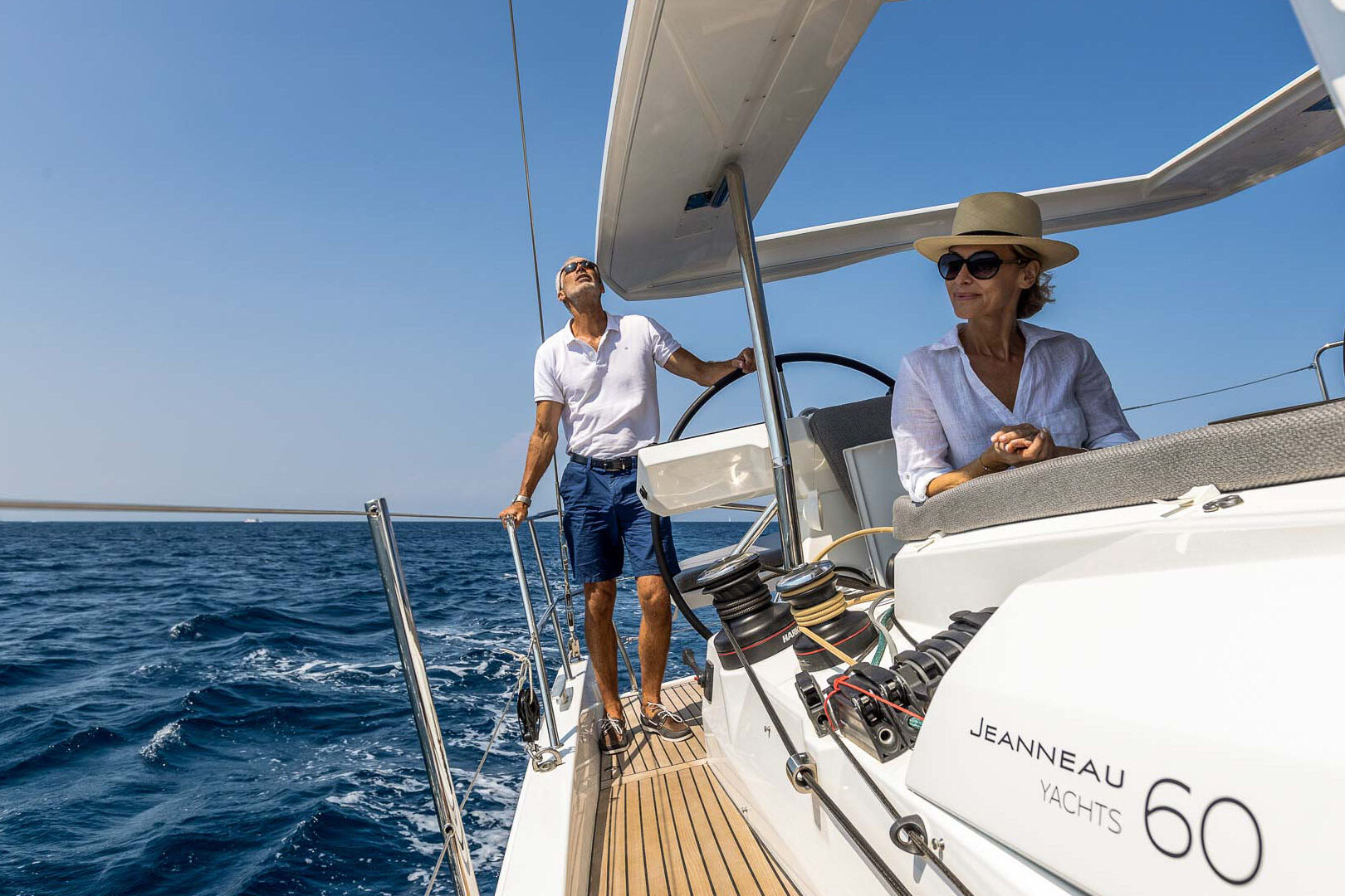 Jeanneau Yachts 60 sailing crew