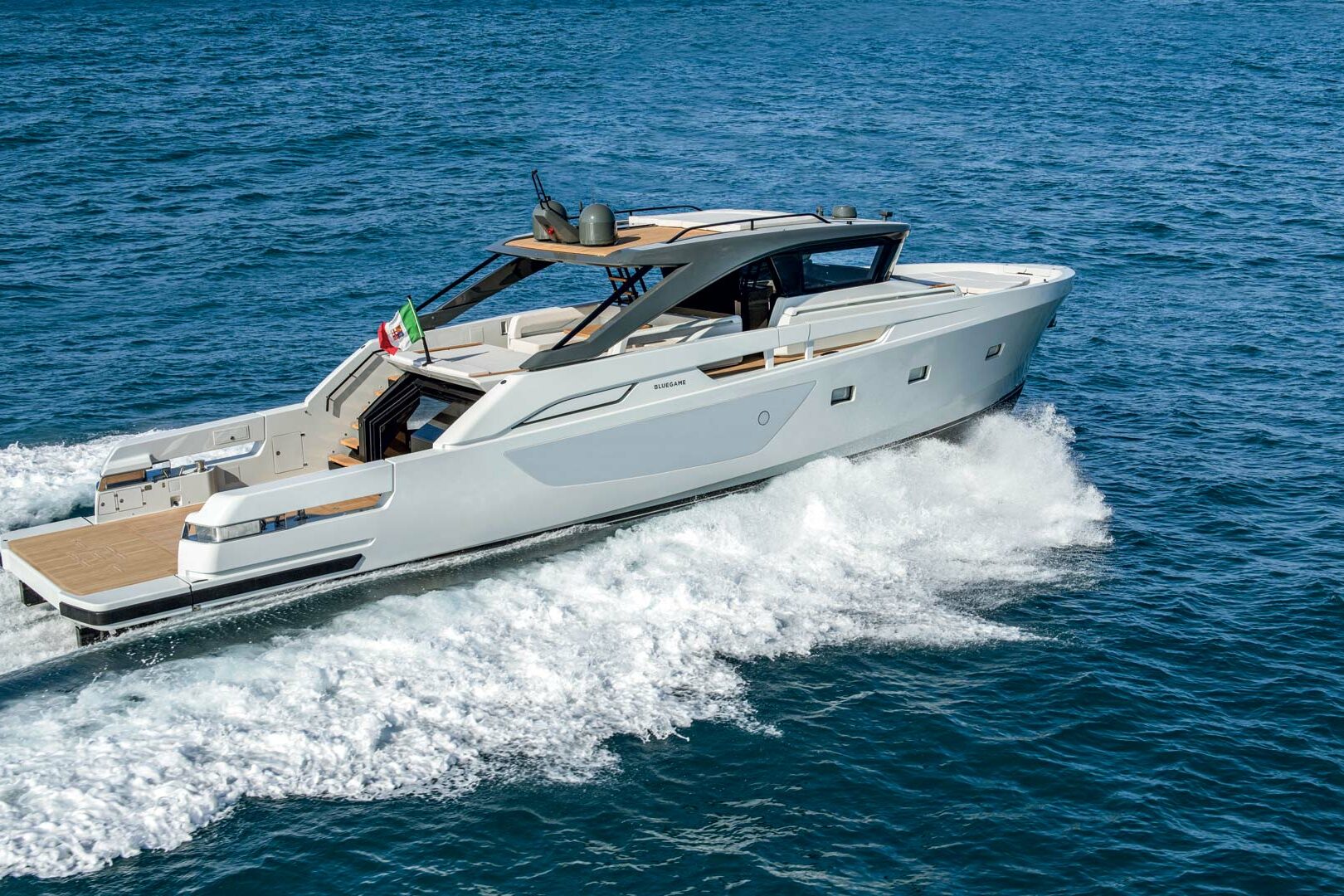 Bluegame BG72 yachts review