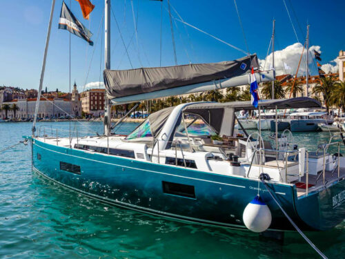 Sailing boat Oceanis Yacht 54 for charter profile