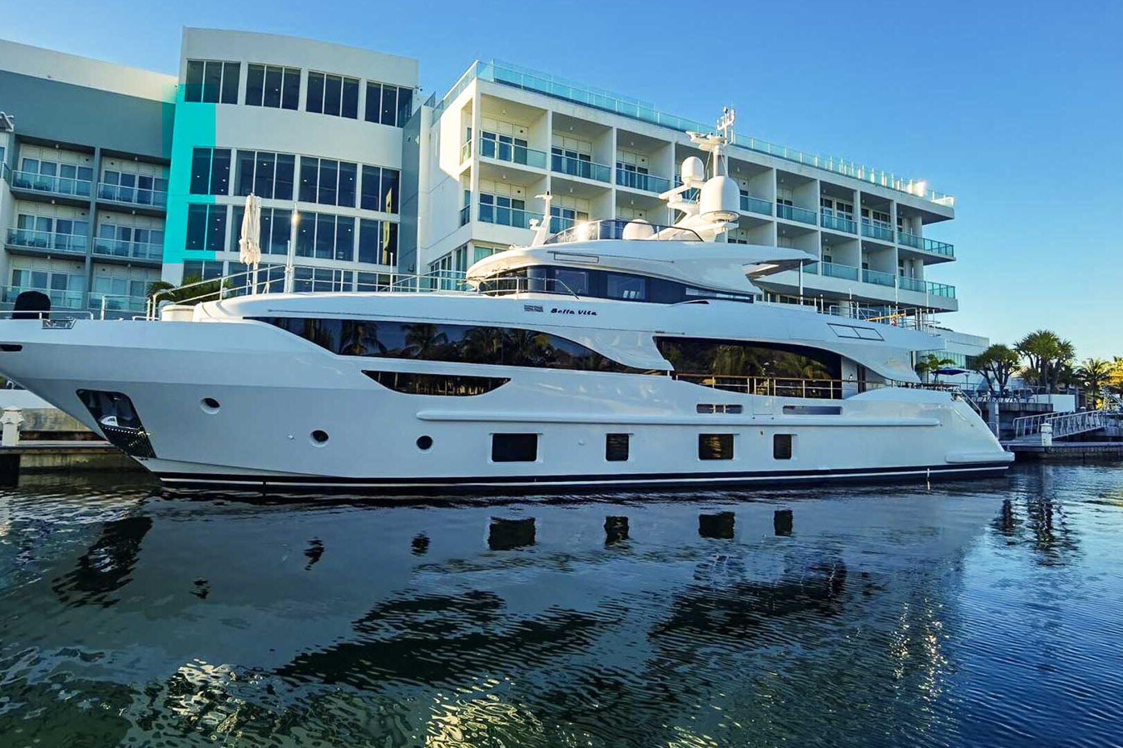 Benetti Delfino 95 marina dock