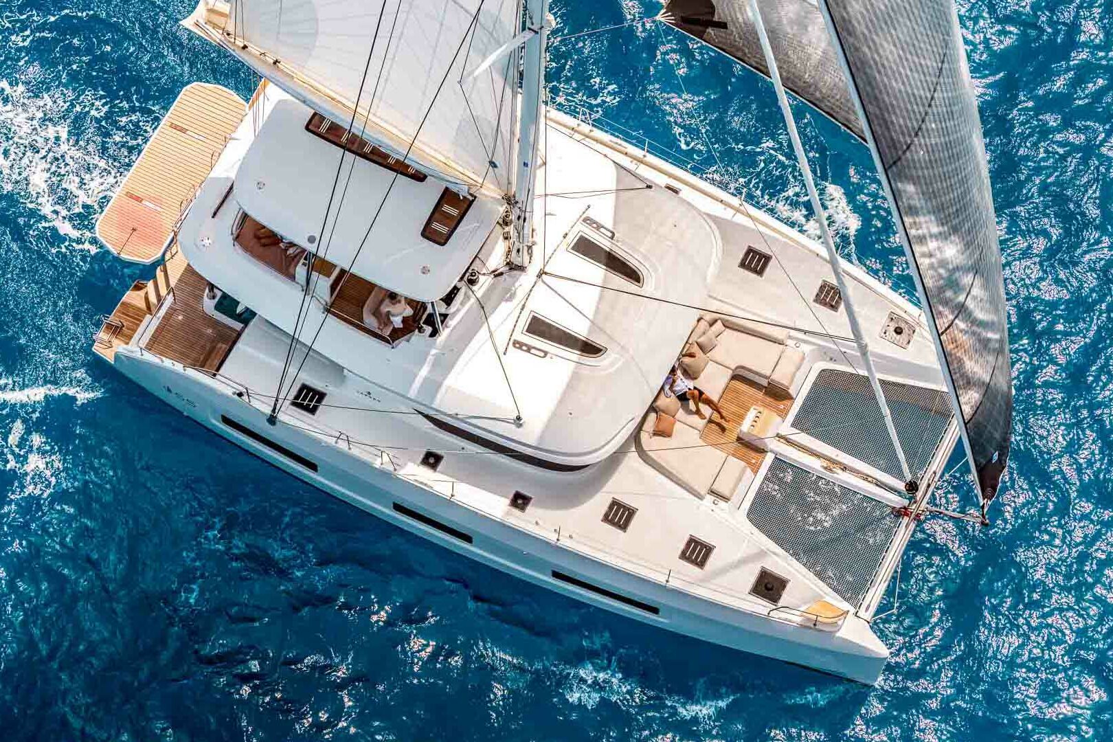 Lagoon 55 aereal