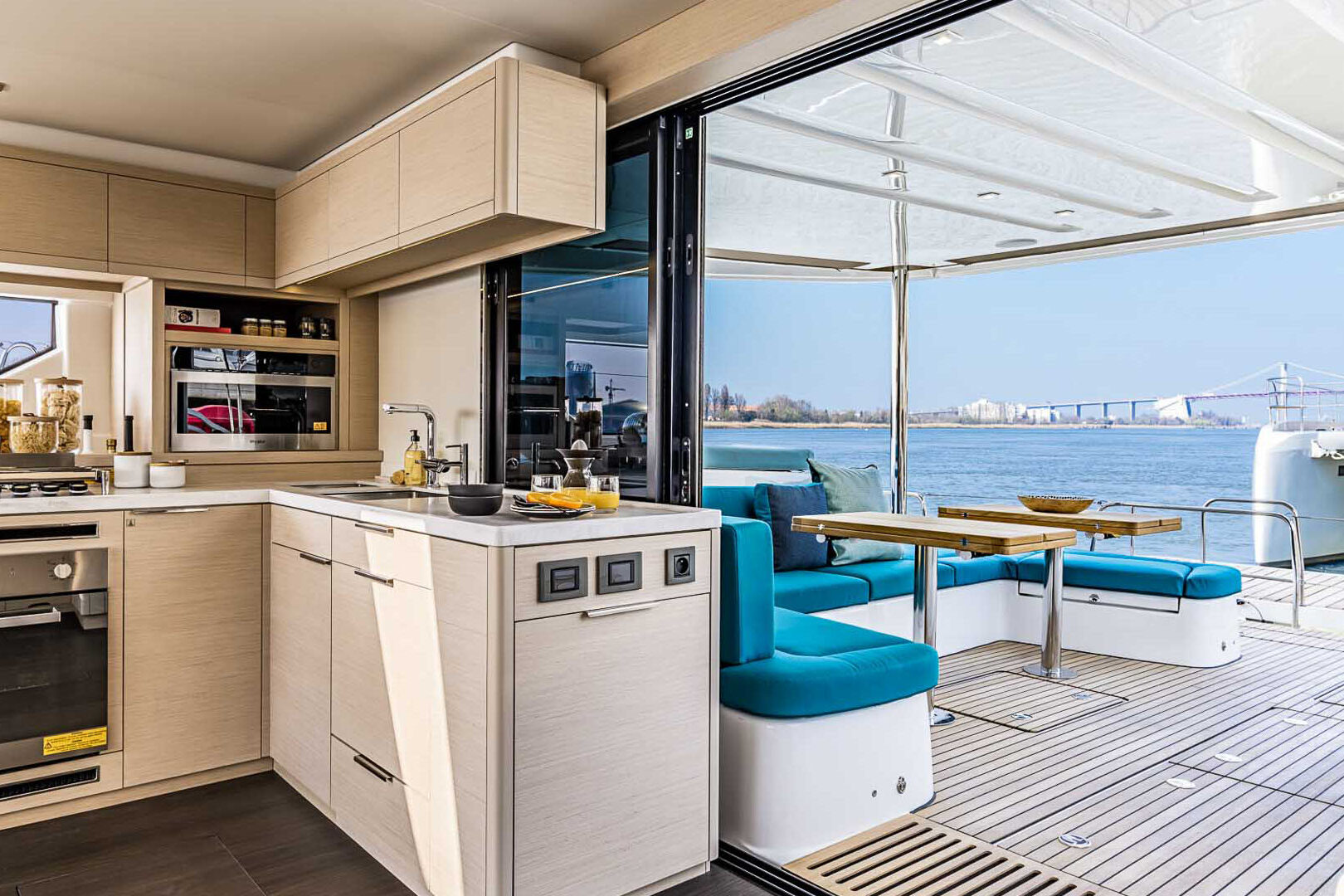 Lagoon 55 outdoor view